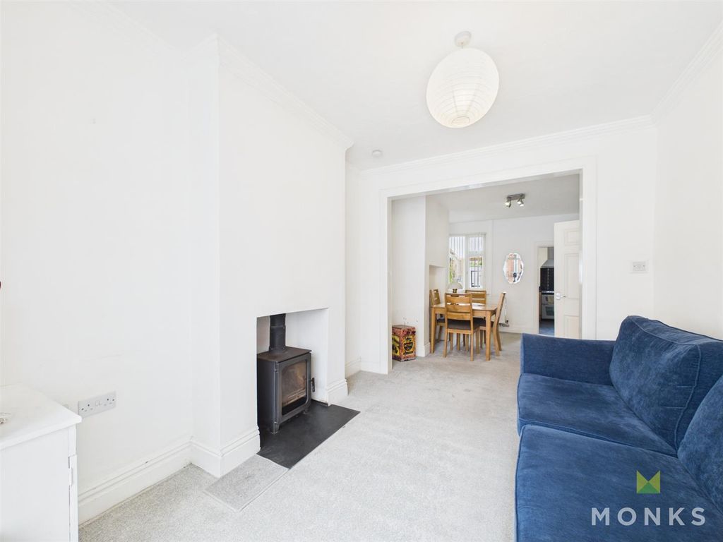 Property photo 3 of 14 Cam01420G0-Pr0972-Still003.Jpg
