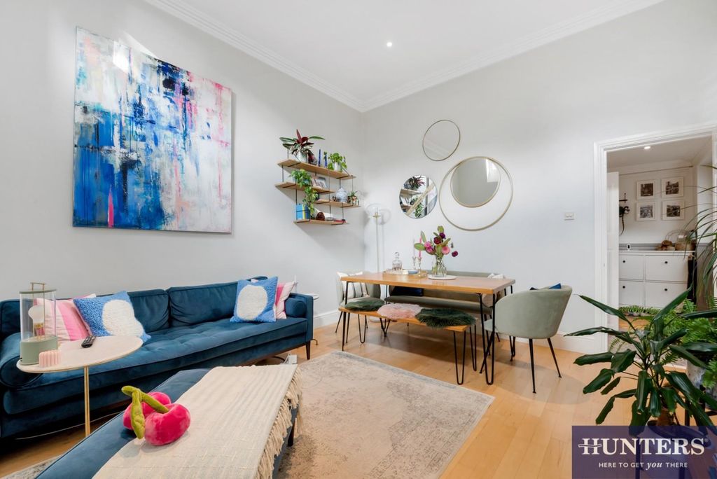 Property photo 2 of 15 Reception