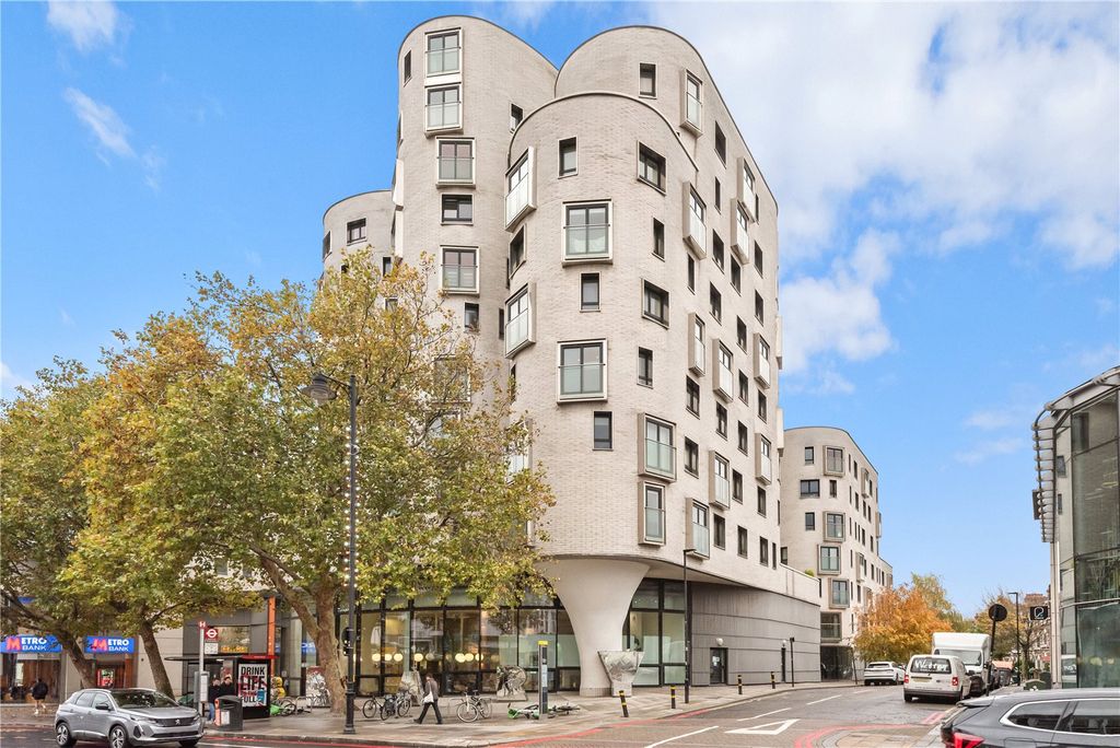 Property photo 3 of 13 External