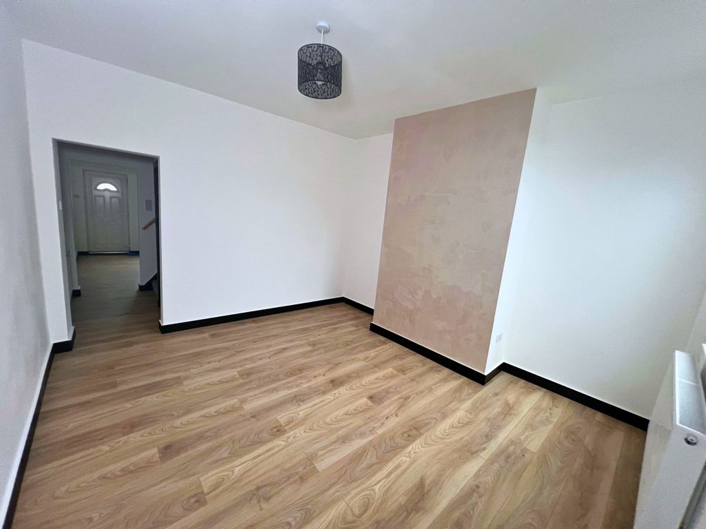 Property photo 2 of 12 Gallery