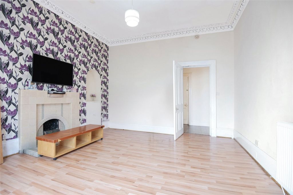 Property photo 3 of 24 Picture No. 06