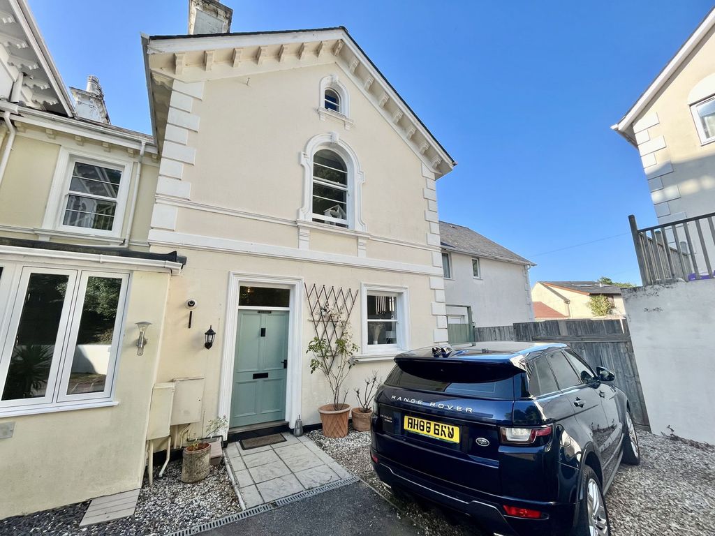 Property photo 2 of 14