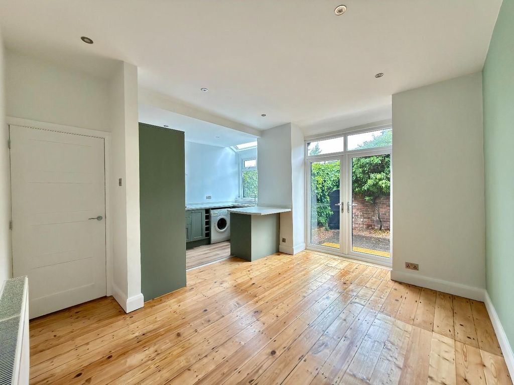 Property photo 3 of 30