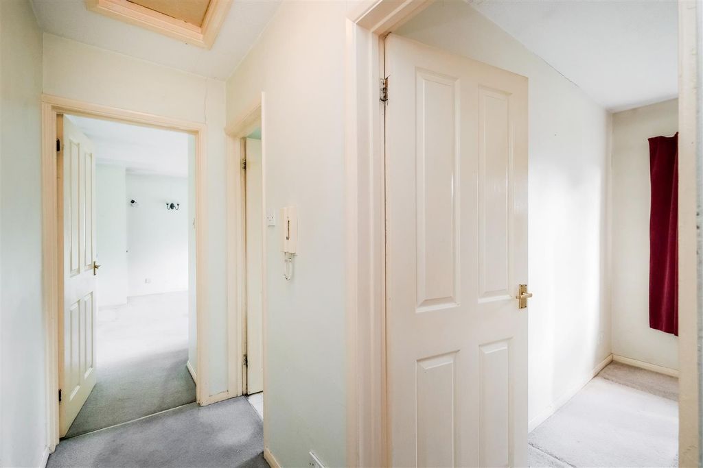 Property photo 3 of 19 3