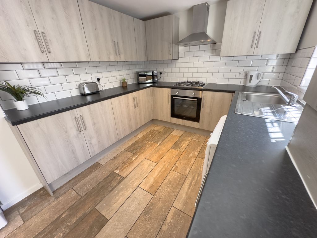 Property photo 2 of 13 13