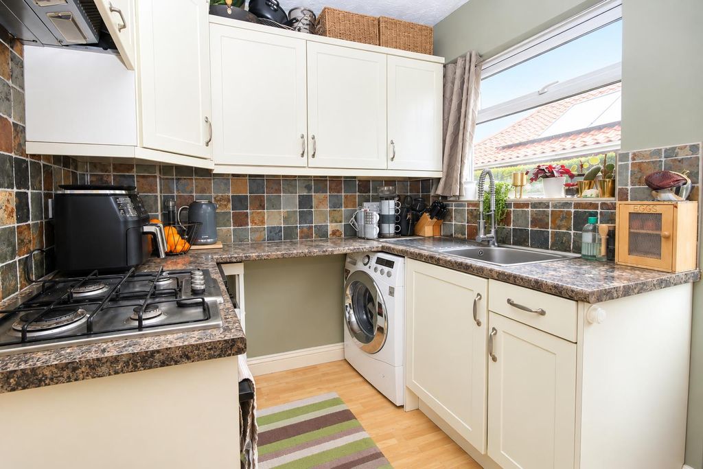 Property photo 2 of 15 36d349B4-87A1-45A7-B180-4E1626F07Edd.Png