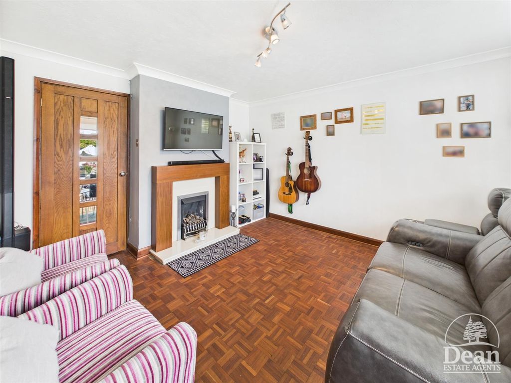 Property photo 2 of 21