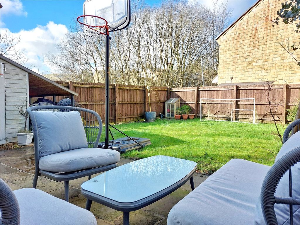 Property photo 3 of 27 Patio & Lawn