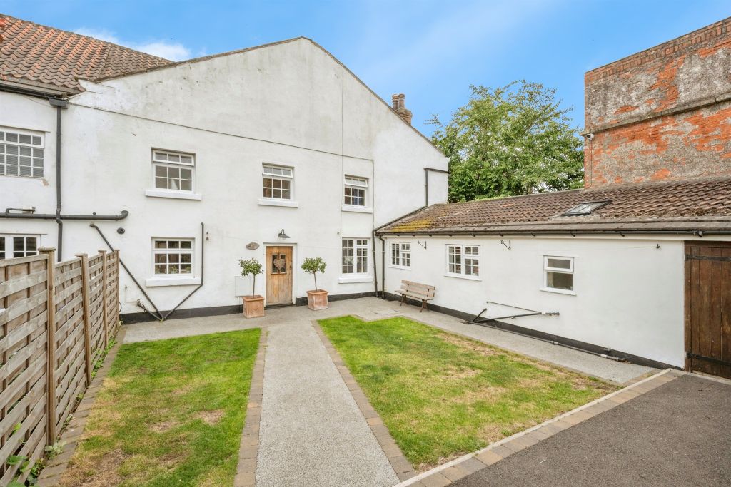 Property photo 1 of 17