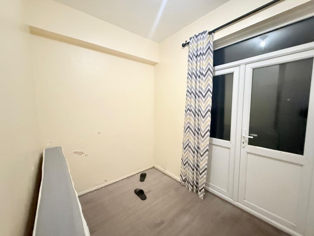 Property photo 2 of 7 Gallery