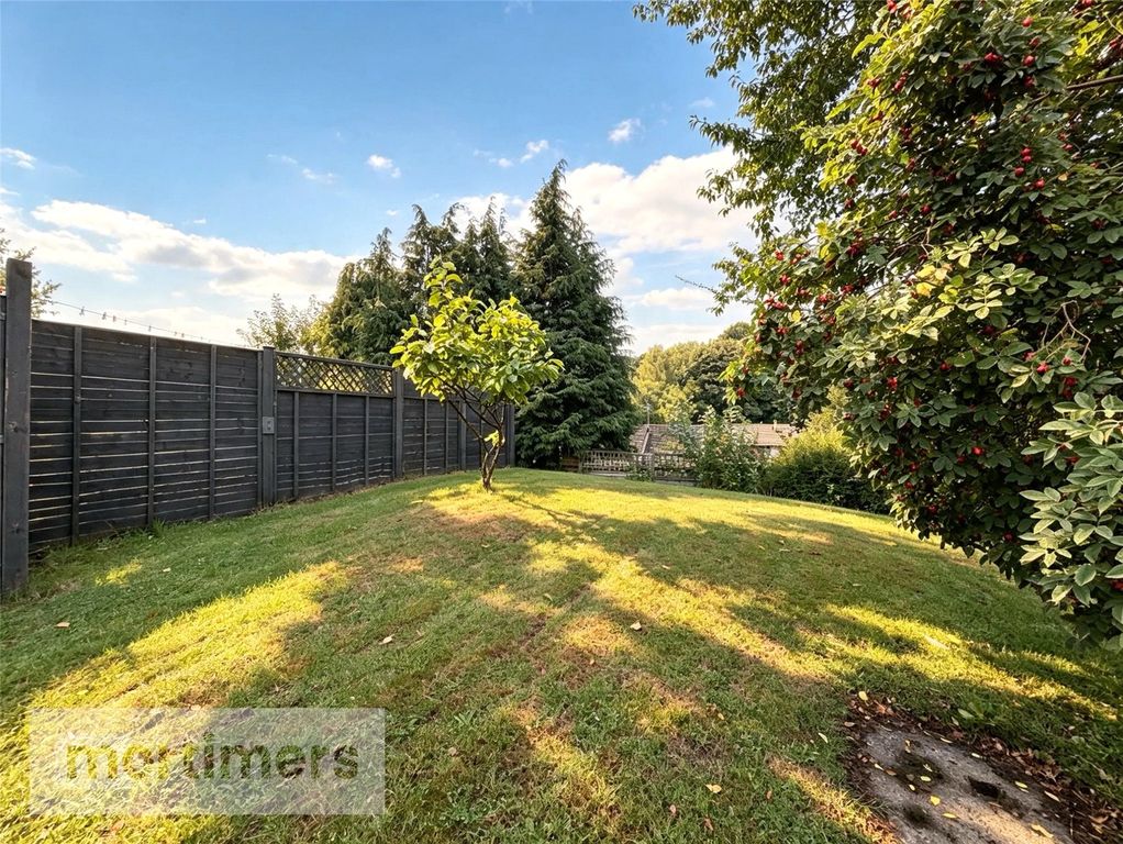 Property photo 3 of 15 Communal Garden