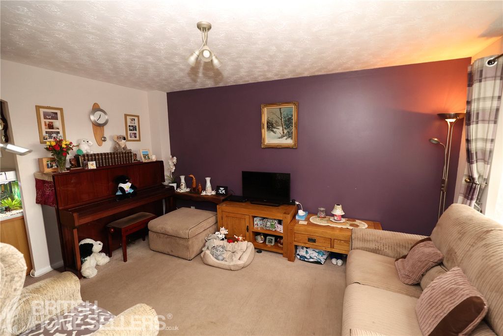 Property photo 3 of 19 Picture No. 04