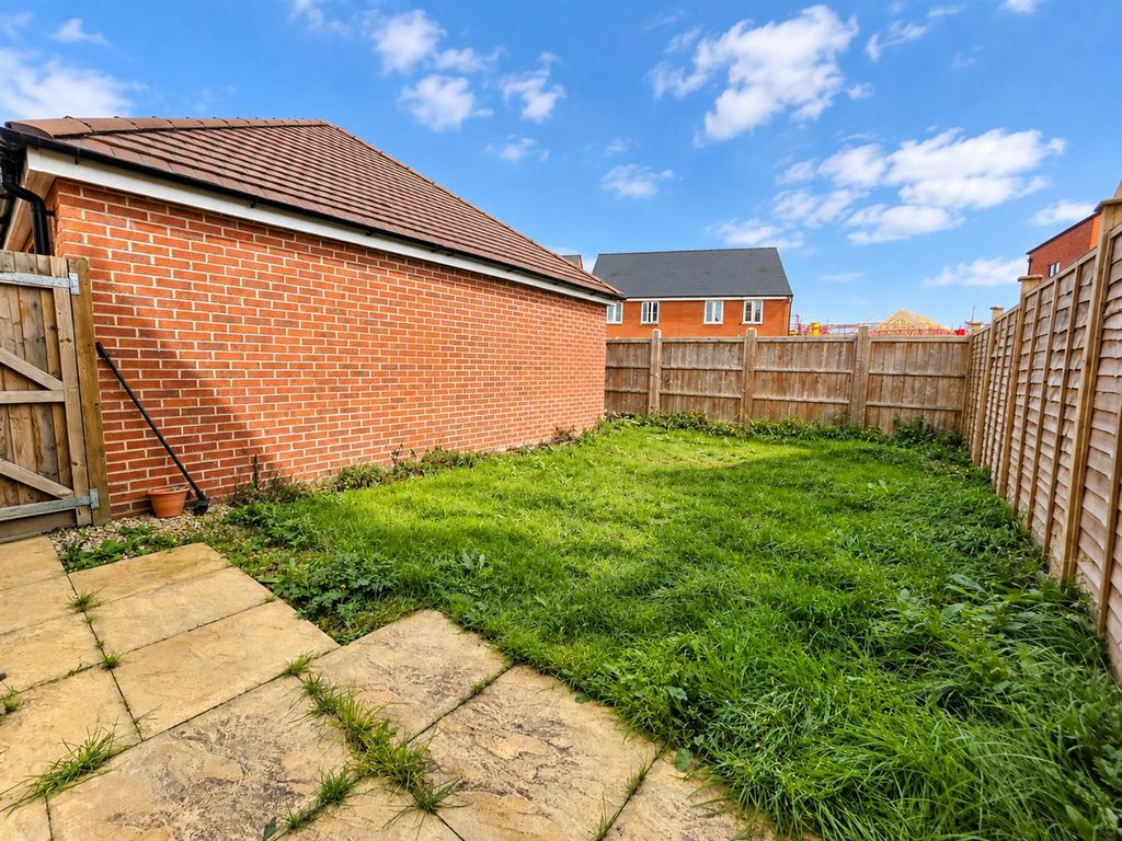 Property photo 3 of 12