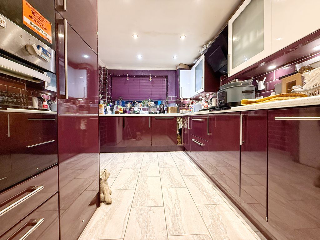 Property photo 3 of 15 Img_8903