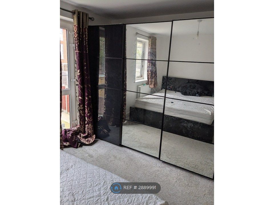 Property photo 1 of 4