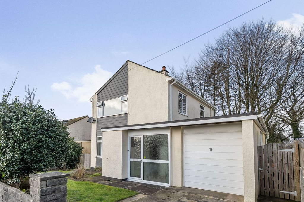 Property photo 1 of 20