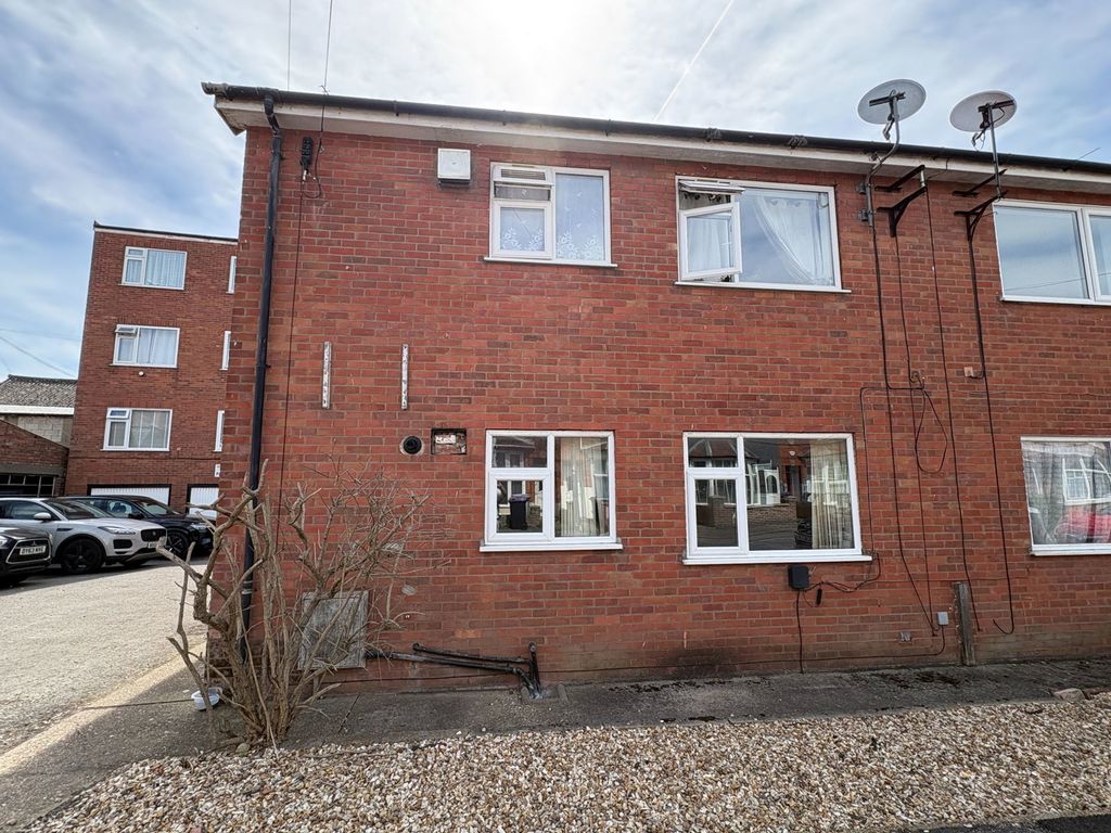 Property photo 2 of 6