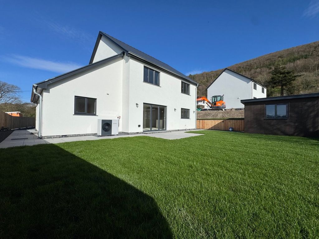 Property photo 3 of 57