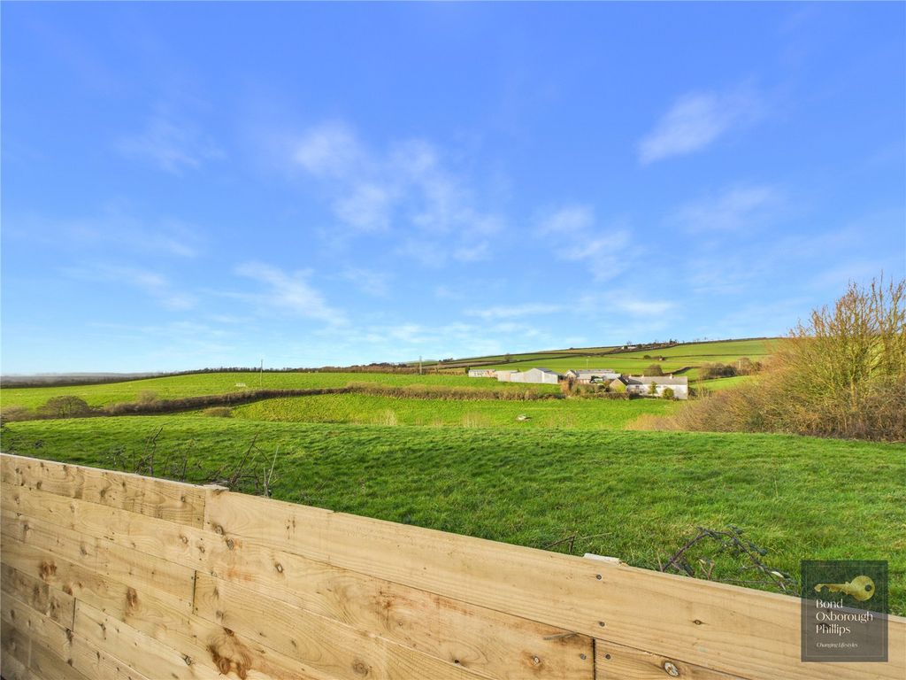 Property photo 2 of 29 Picture No. 03