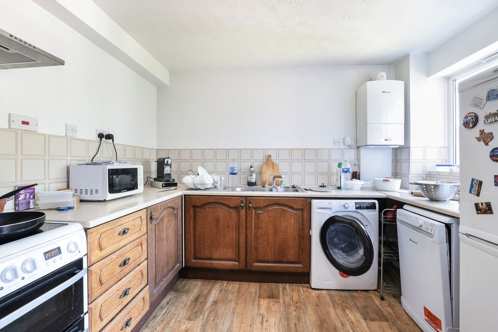 Property photo 2 of 7 Pbox-Img.Jpg