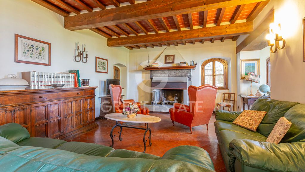 Property photo 2 of 61 Interiors