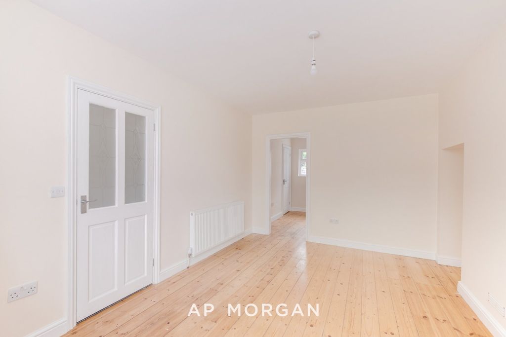 Property photo 2 of 16 Picture No. 04