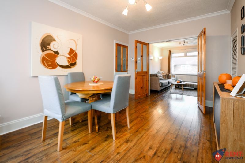 Property photo 3 of 12 Photo 6