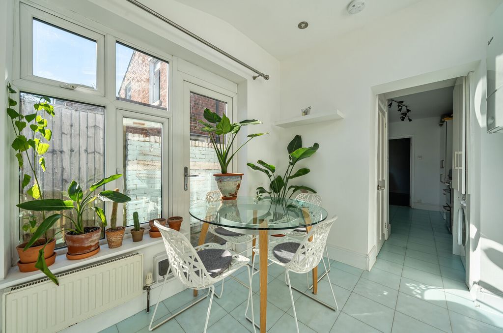 Property photo 3 of 14 1431600-15-69Bad6...