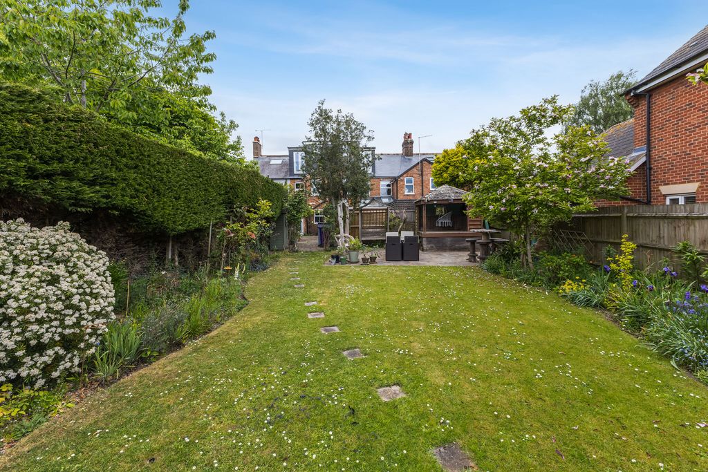 Property photo 2 of 26
