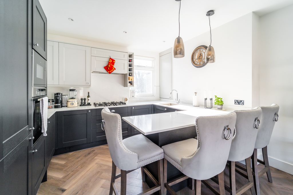 Property photo 3 of 15 Ndb03392