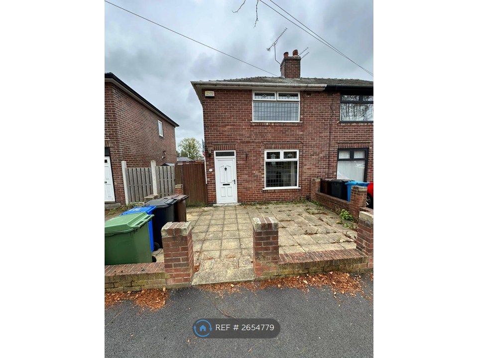 Property photo 1 of 19 Front View / Front Garden