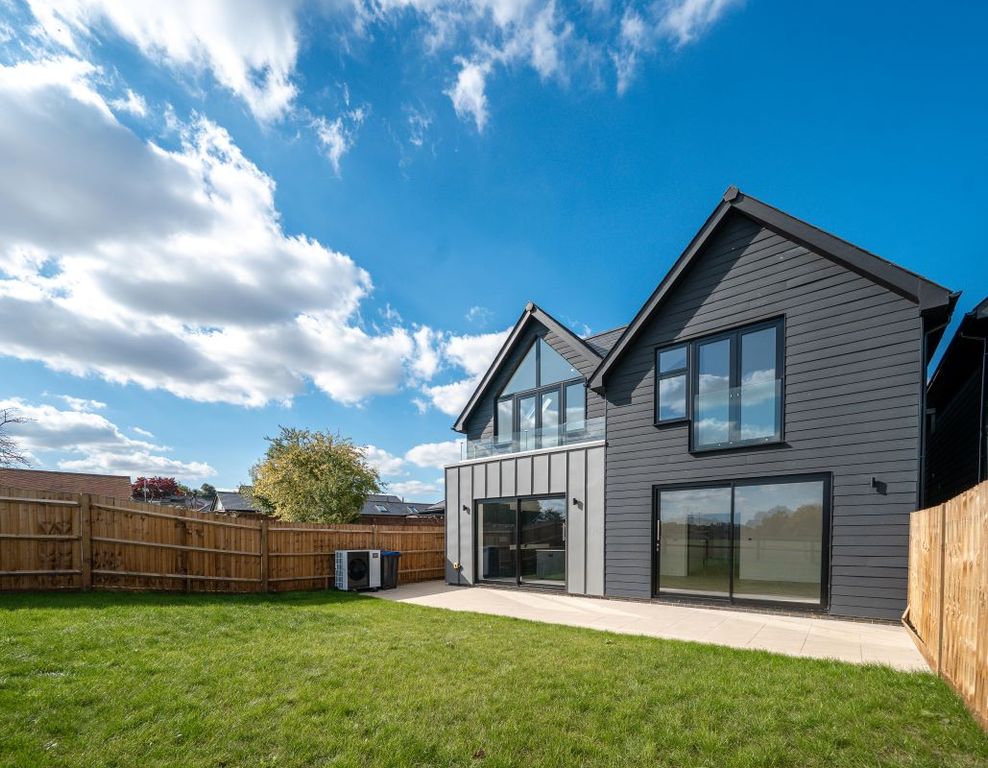 Property photo 1 of 42