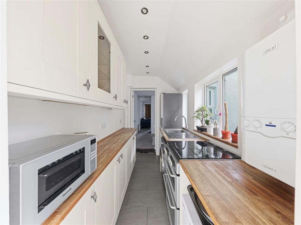 Property photo 2 of 26 73 Lower Herne Road (17).Jpg