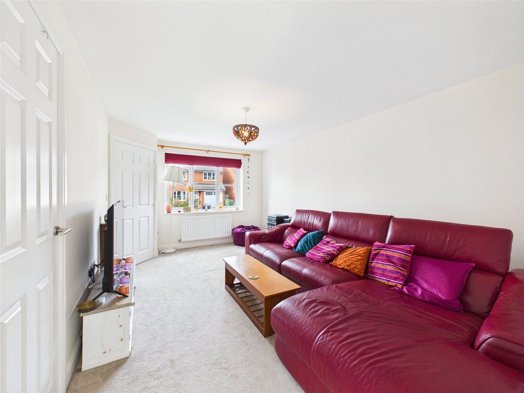 Property photo 3 of 24 Picture No. 12