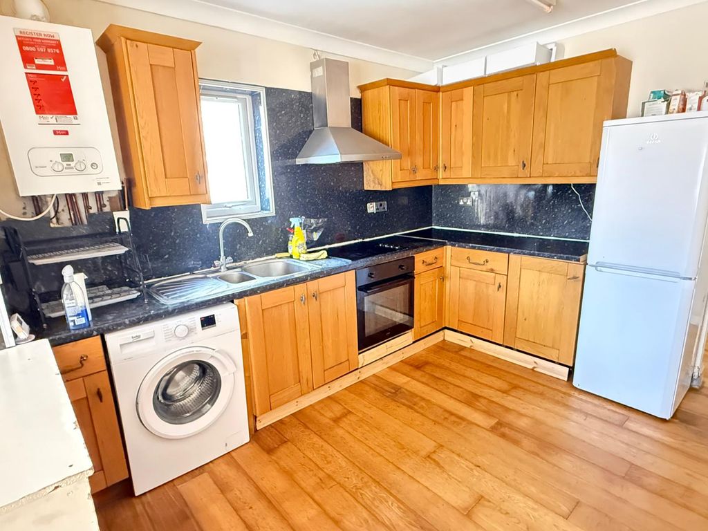 Property photo 2 of 9