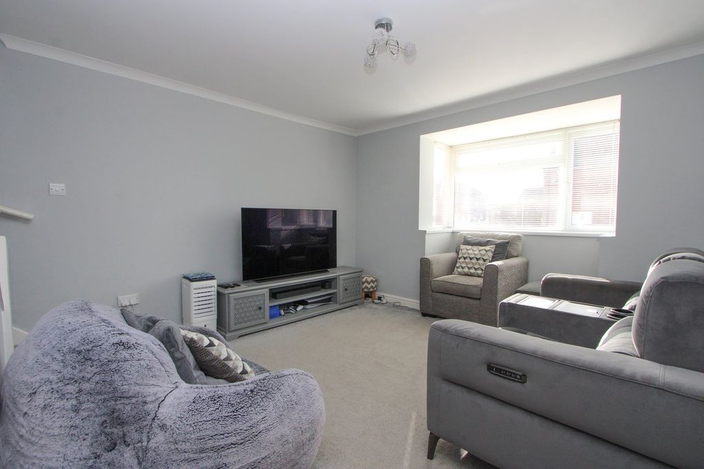 Property photo 3 of 20