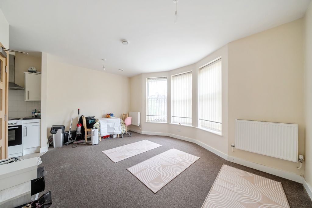 Property photo 3 of 11 1478656-14-6A2Ffe...