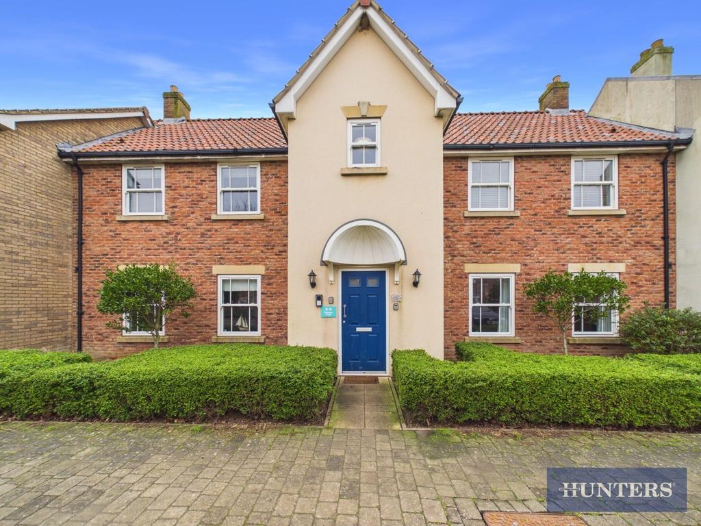 Property photo 1 of 12 Front