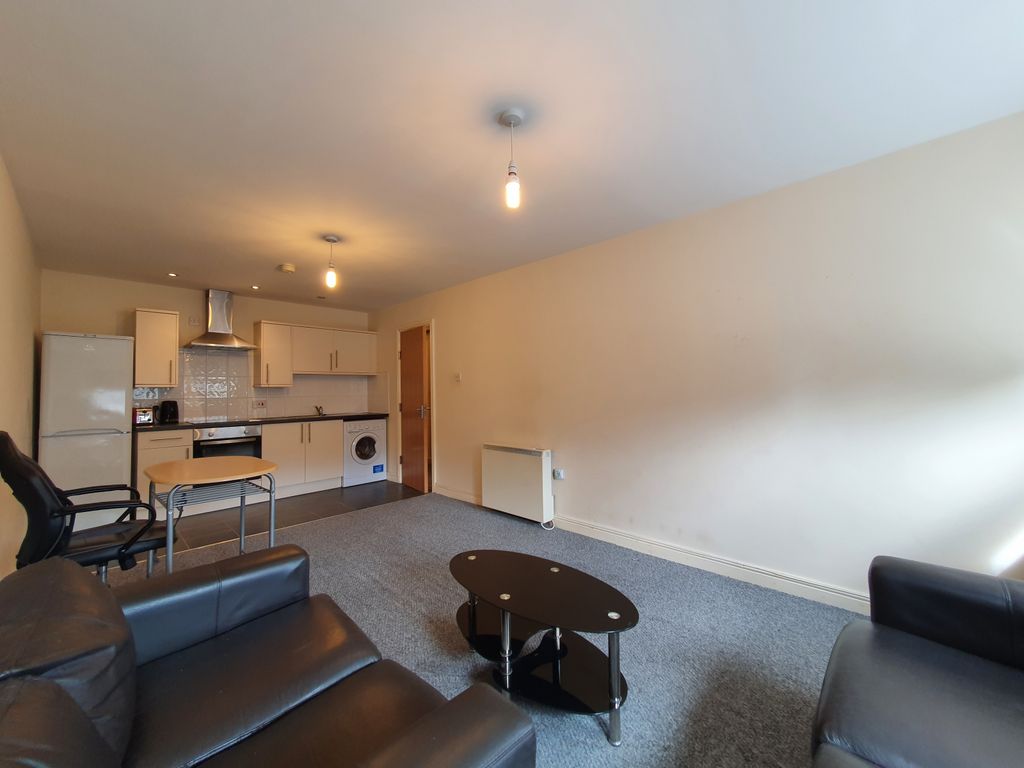 Property photo 1 of 7 1 Bedroom First-Floor Flat To Rent