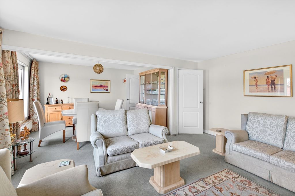 Property photo 3 of 42 4859817