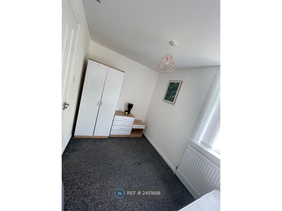 Property photo 2 of 10 Room 1