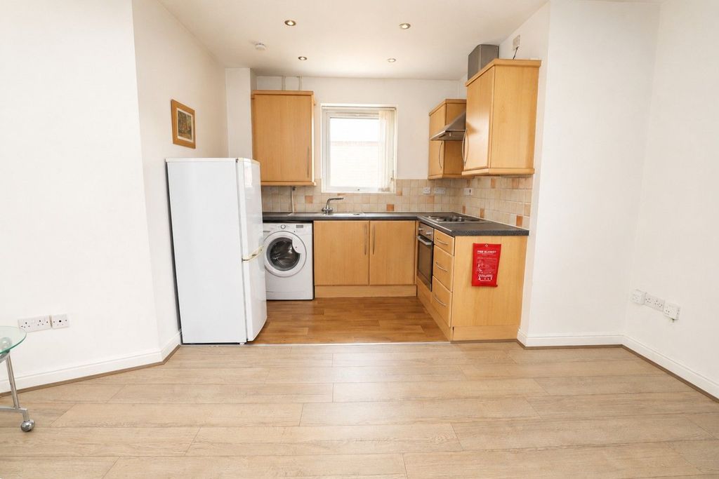 Property photo 3 of 11