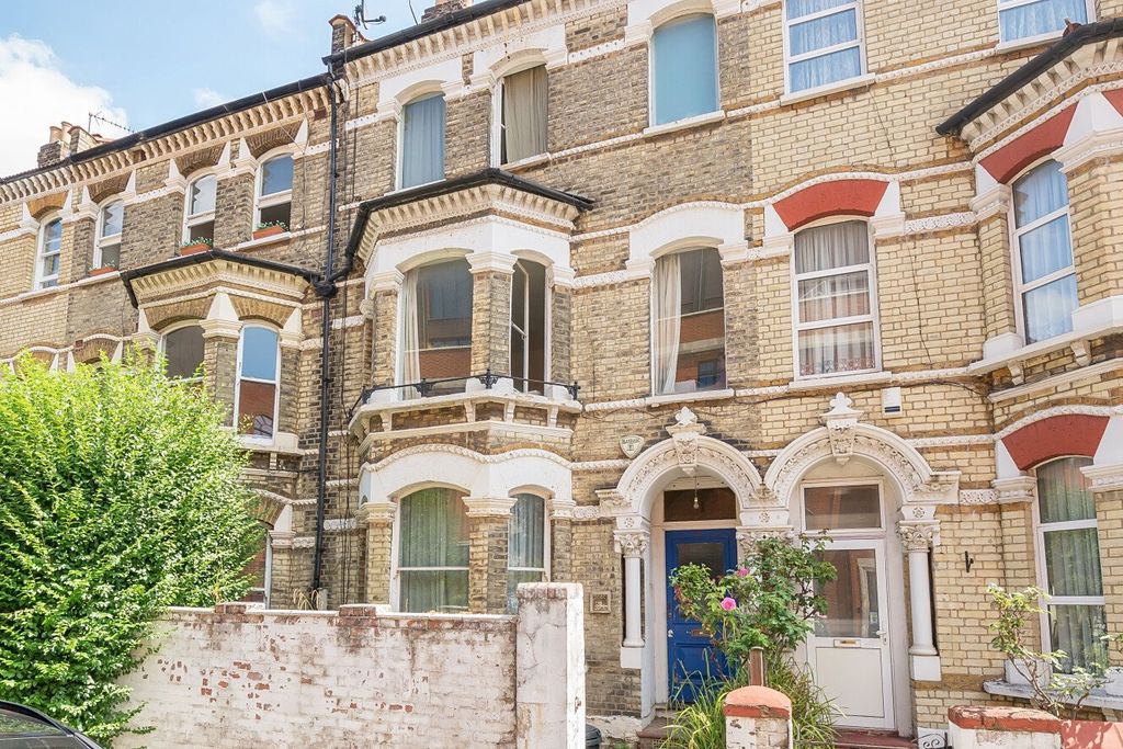 Property photo 1 of 16 Picture No. 24