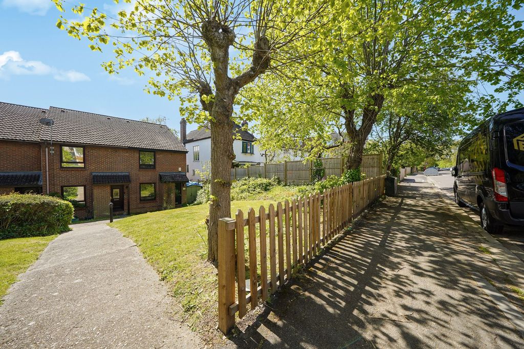 Property photo 1 of 12 41A Ardent Close - Romtfryz8Vessnyq5Bsn