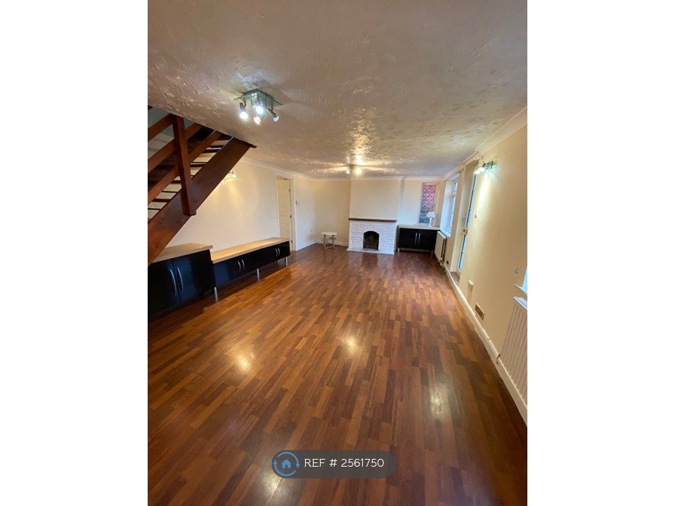 Property photo 1 of 17 Lining Room/Diner