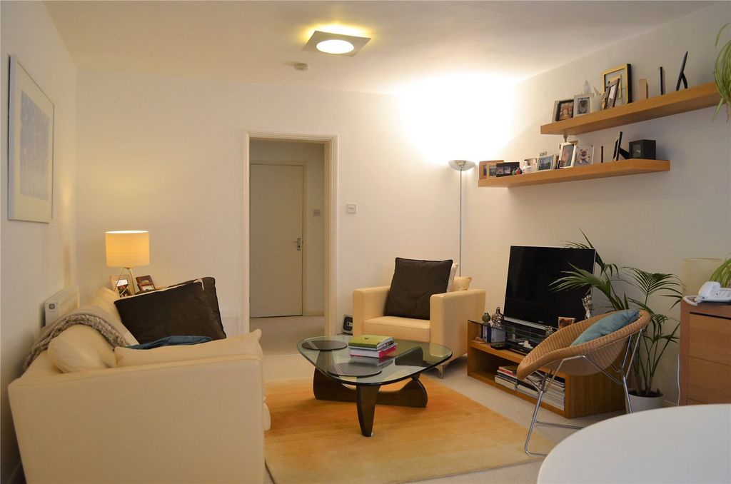 Property photo 3 of 10 Picture No. 05