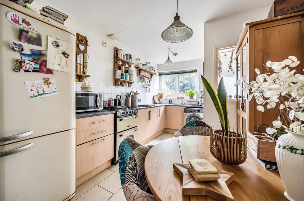 Property photo 3 of 21 1376066186909F2A98564F