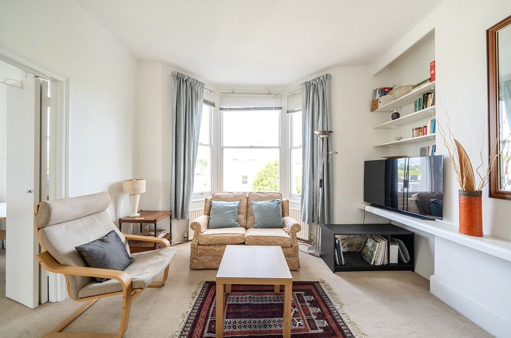 Property photo 1 of 12 1458073-7-6A0Ae3F...