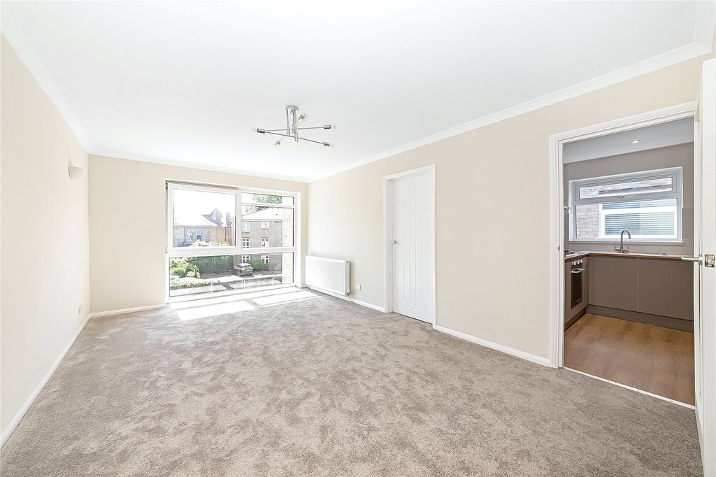 Property photo 3 of 10 Picture No. 04