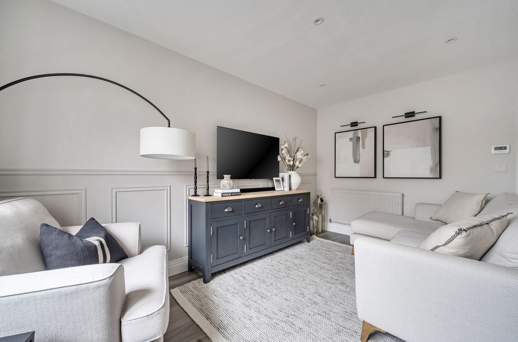 Property photo 2 of 25 1418234-40-69c27F...